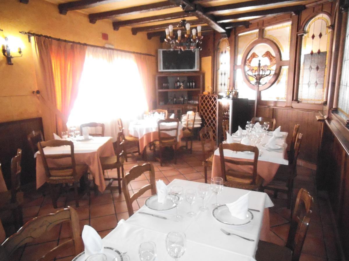 Hostal Los Galgos Yepes Zewnętrze zdjęcie