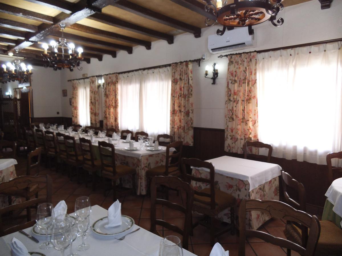 Hostal Los Galgos Yepes Zewnętrze zdjęcie