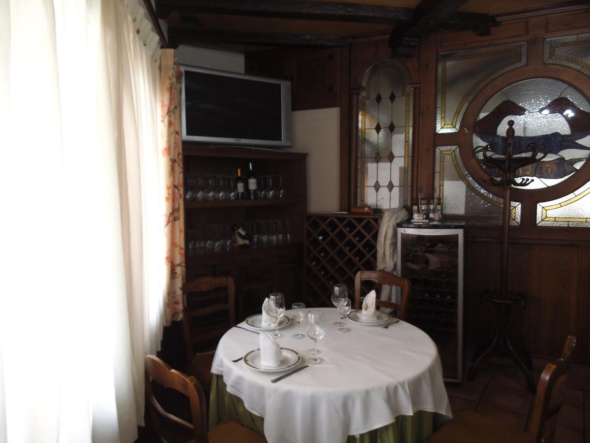 Hostal Los Galgos Yepes Zewnętrze zdjęcie