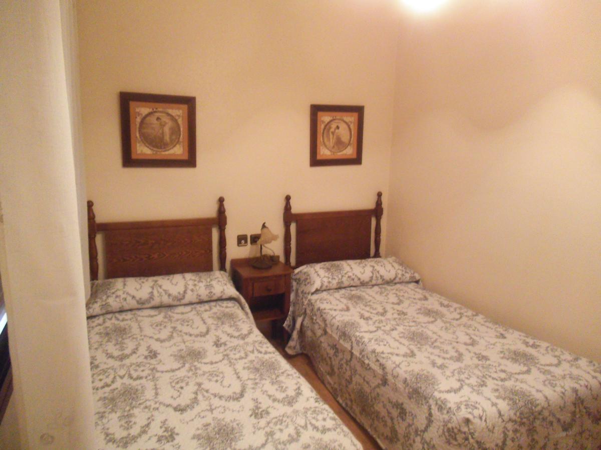 Hostal Los Galgos Yepes Zewnętrze zdjęcie