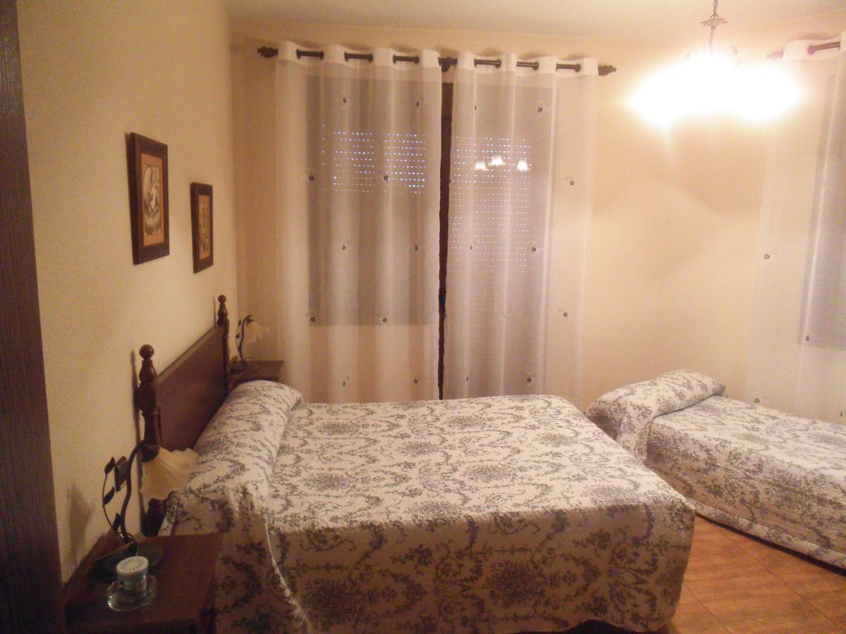 Hostal Los Galgos Yepes Zewnętrze zdjęcie