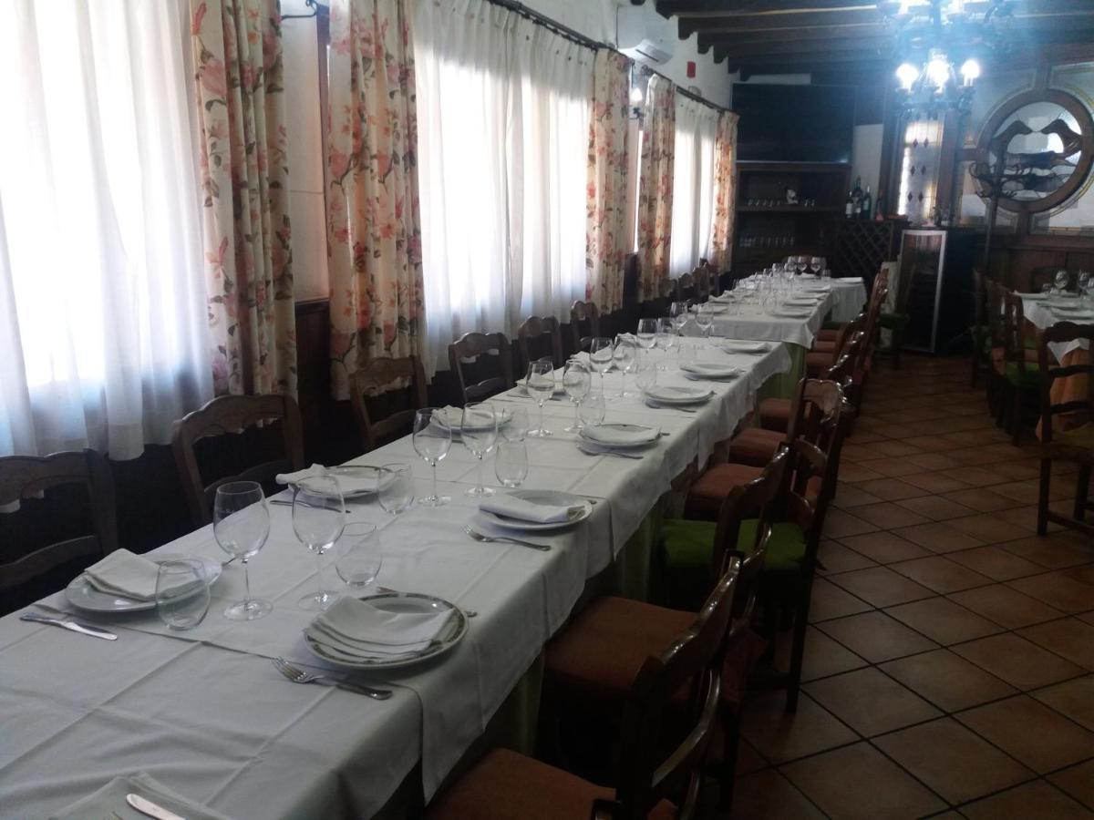 Hostal Los Galgos Yepes Zewnętrze zdjęcie