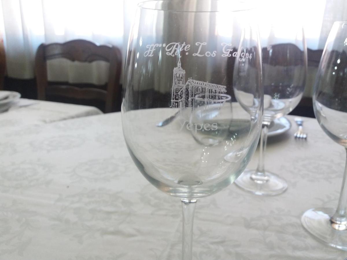 Hostal Los Galgos Yepes Zewnętrze zdjęcie